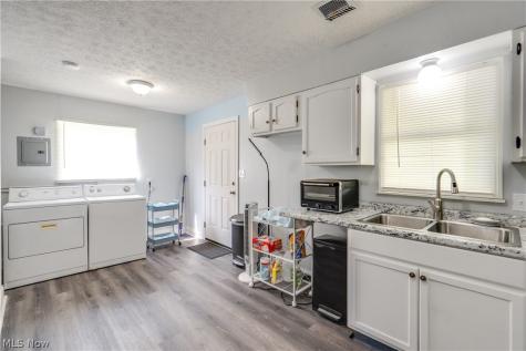 1022 Merton Avenue Akron OH 44306