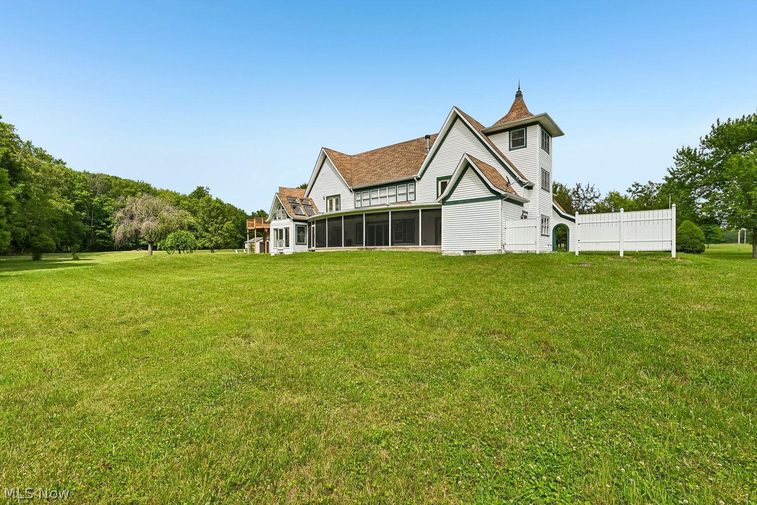 16040 Rapids Road Burton OH 44021