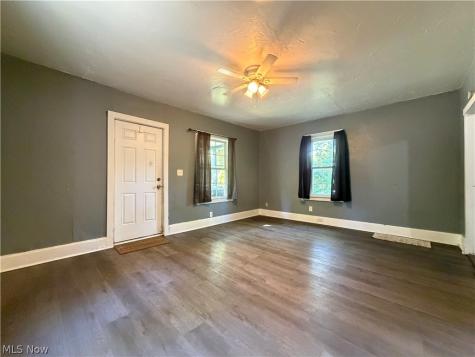 3323 Dallas Avenue Lorain OH 44055