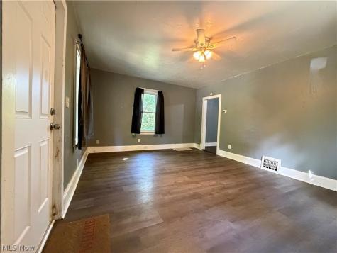 3323 Dallas Avenue Lorain OH 44055