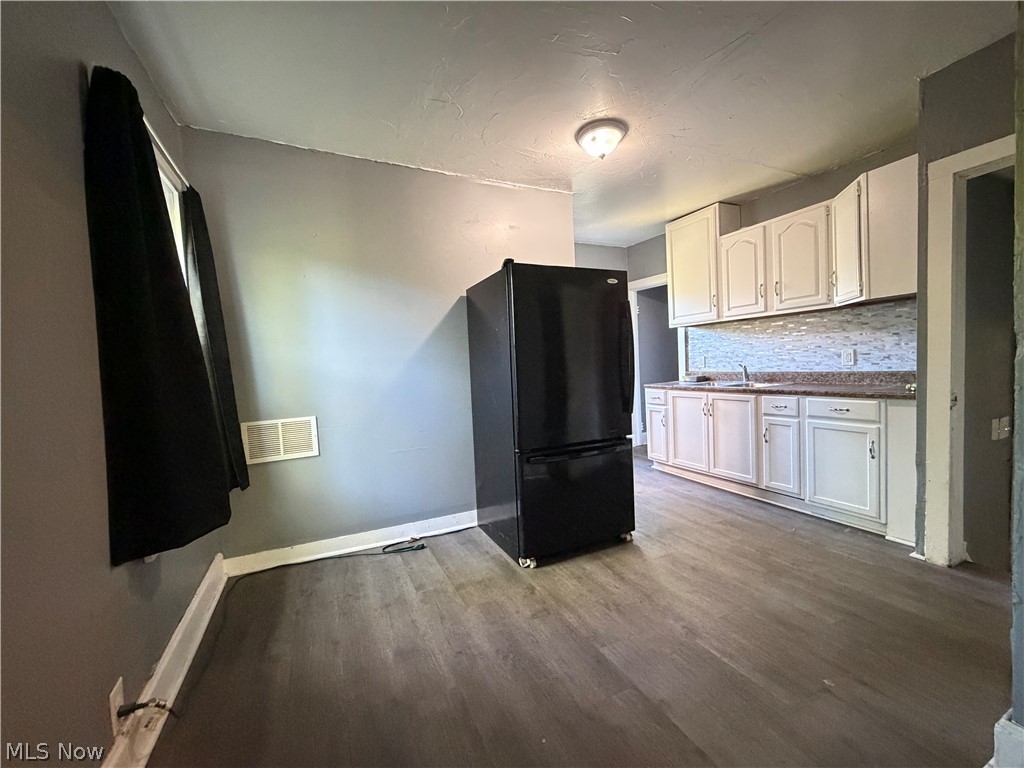 3323 Dallas Avenue Lorain OH 44055