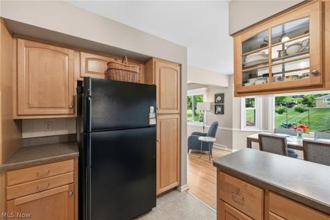 6848 Rosemont Drive Brecksville OH 44141