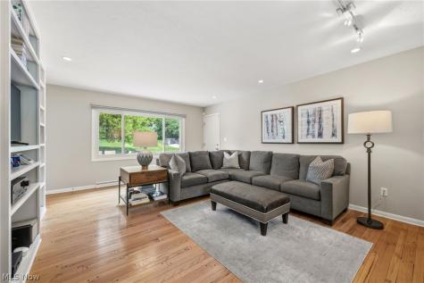 6848 Rosemont Drive Brecksville OH 44141