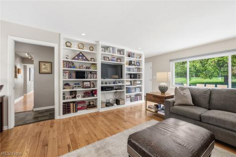 6848 Rosemont Drive Brecksville OH 44141