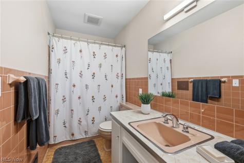 6848 Rosemont Drive Brecksville OH 44141