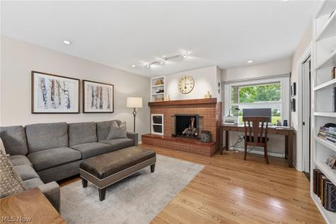 6848 Rosemont Drive Brecksville OH 44141