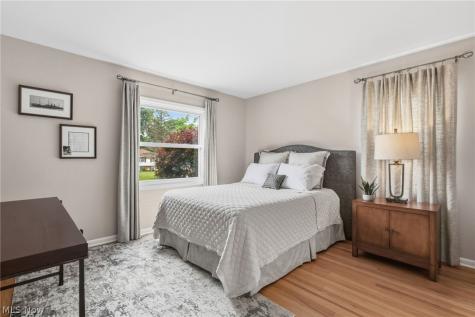 6848 Rosemont Drive Brecksville OH 44141