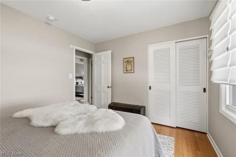 6848 Rosemont Drive Brecksville OH 44141