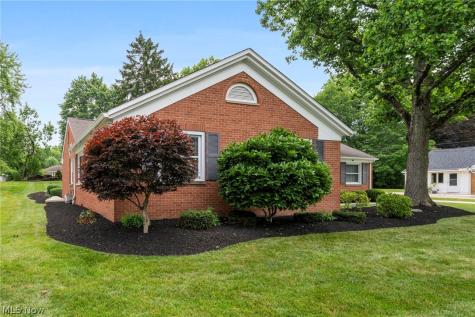 6848 Rosemont Drive Brecksville OH 44141