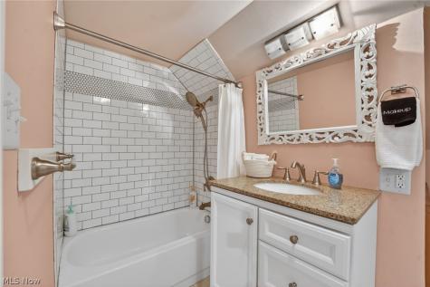 2078 W 41st Street Cleveland OH 44113