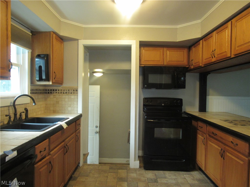 6224 Engle Road Brook Park OH 44142