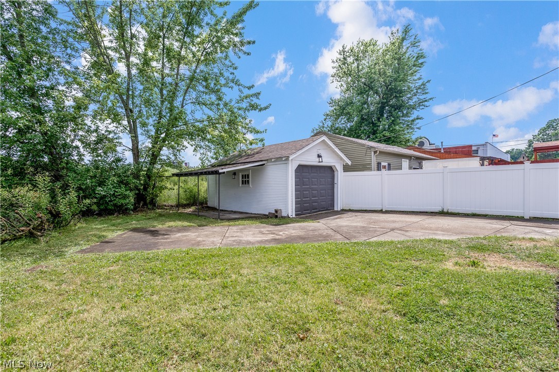 27 Erskine Avenue Youngstown OH 44512
