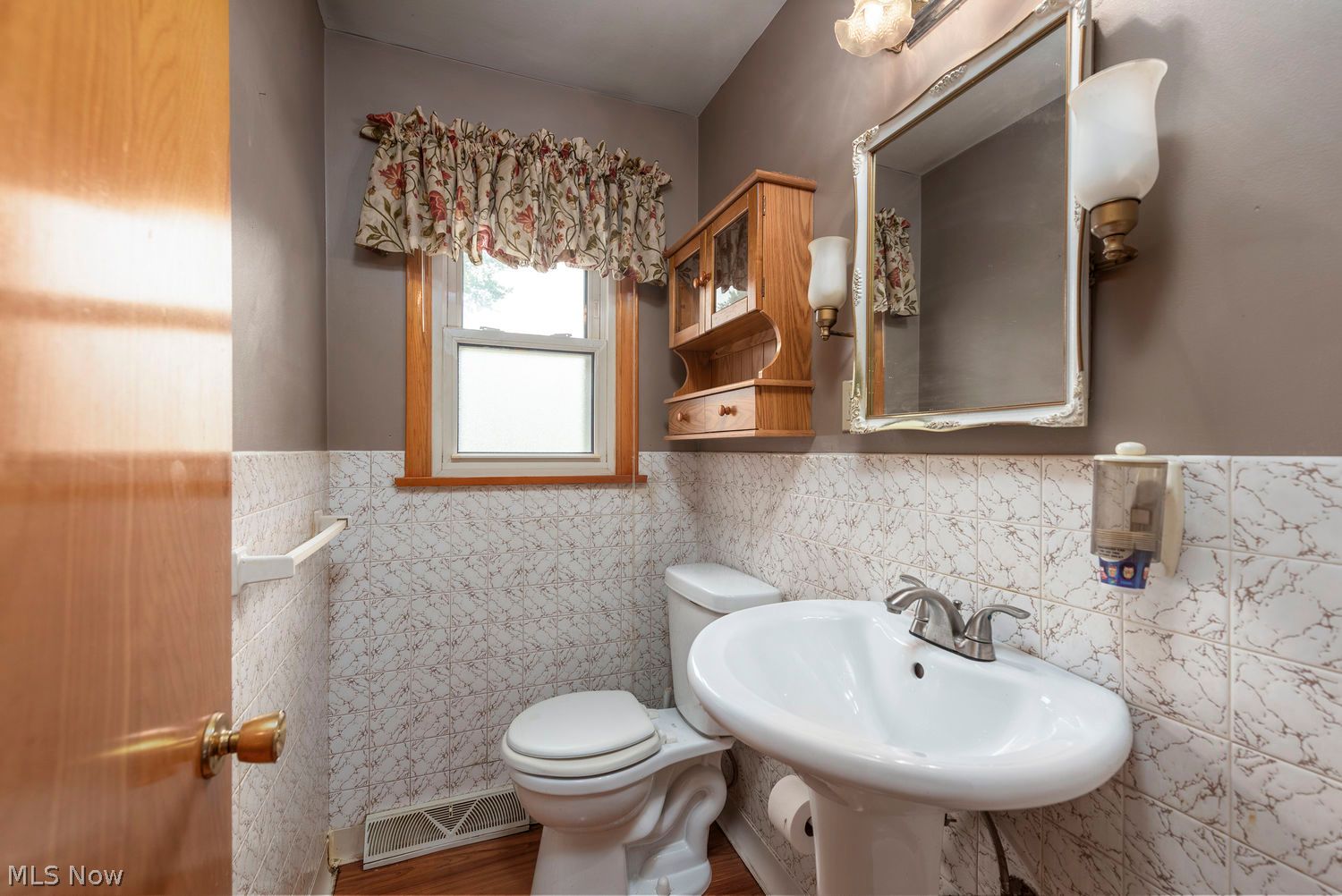 447 Stafford Drive Elyria OH 44035