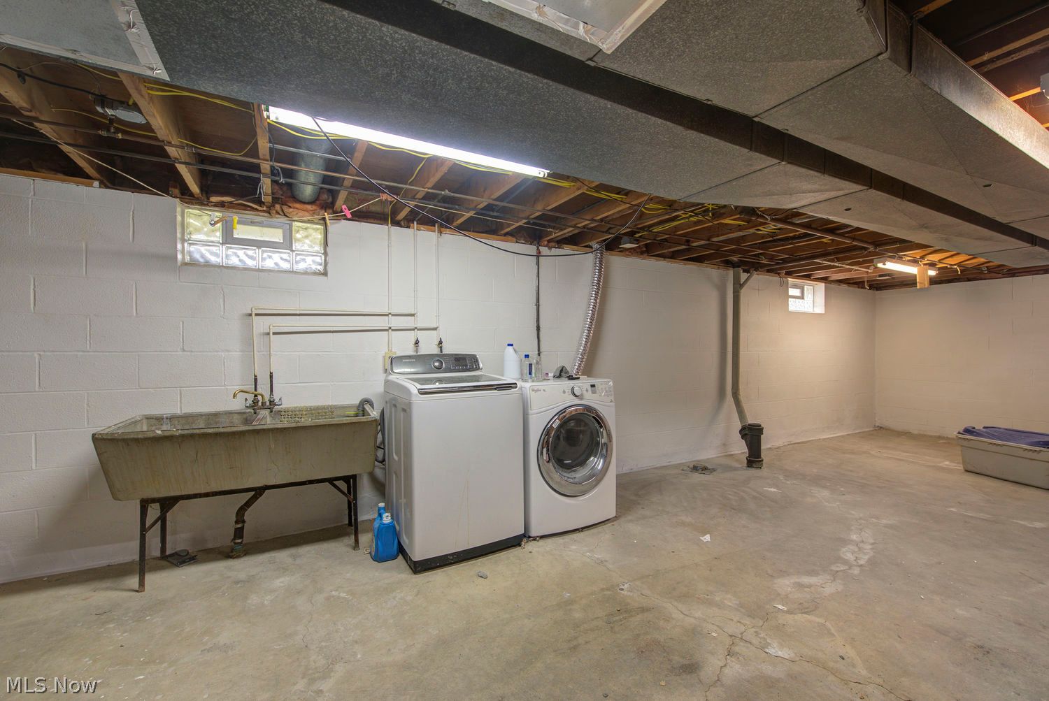 447 Stafford Drive Elyria OH 44035
