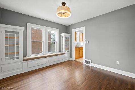 5601 Archmere Avenue Cleveland OH 44144