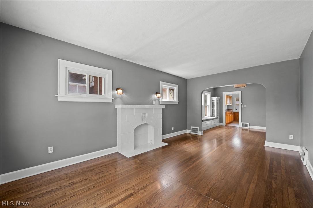 5601 Archmere Avenue Cleveland OH 44144
