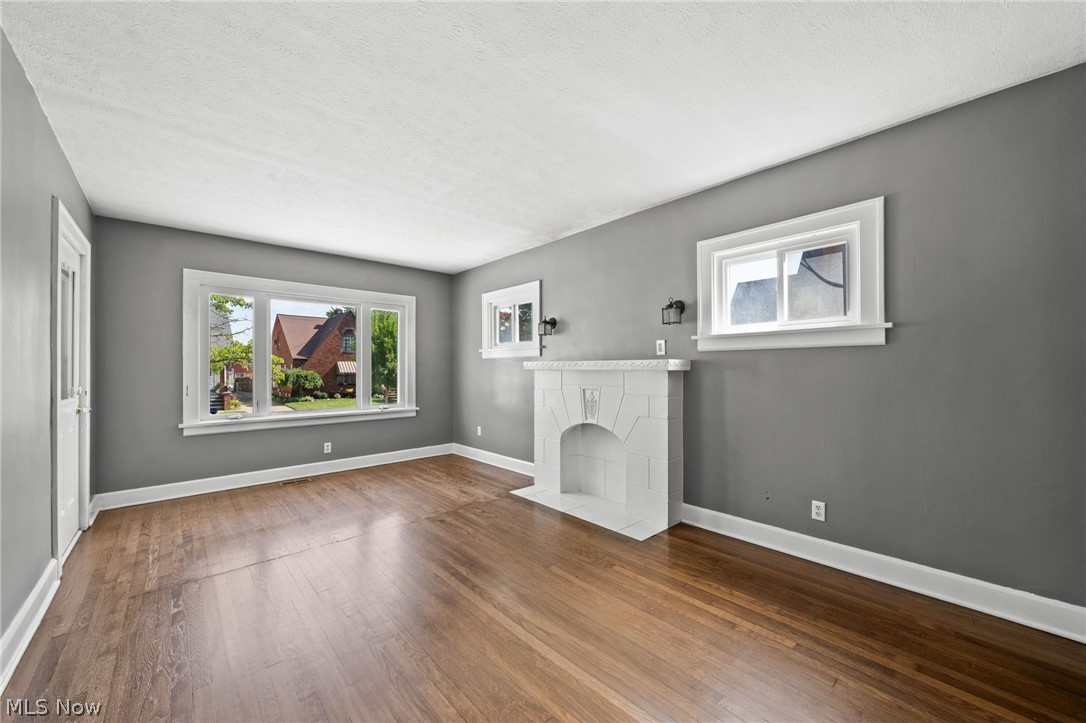 5601 Archmere Avenue Cleveland OH 44144