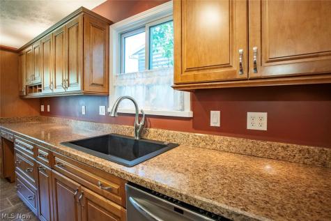 26281 Hickory Lane Olmsted Falls OH 44138