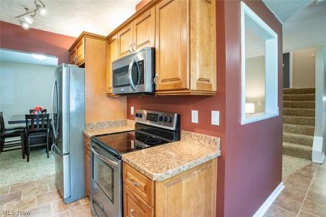 26281 Hickory Lane Olmsted Falls OH 44138