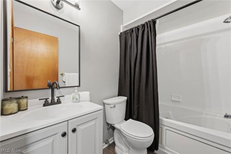 8420 Columbia Road Olmsted Falls OH 44138