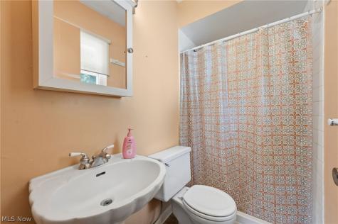 8420 Columbia Road Olmsted Falls OH 44138