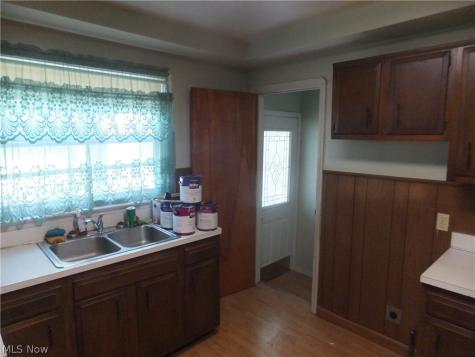 12929 W Pleasant Valley Road Parma OH 44129