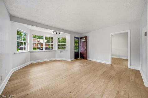 4541 Emerson Road South Euclid OH 44121