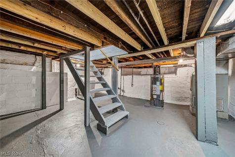 4541 Emerson Road South Euclid OH 44121