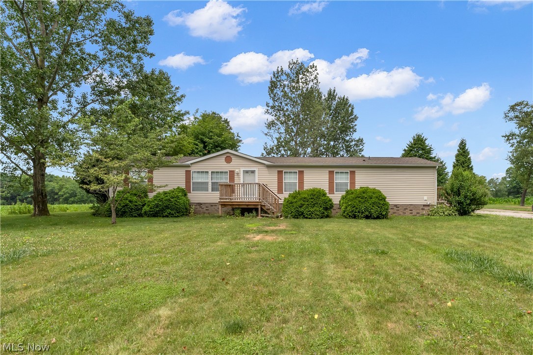 13254 Unity Road New Springfield OH 44443