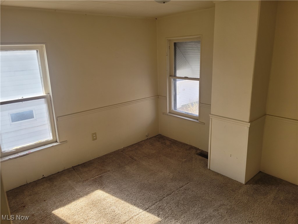 447 8th Street Struthers OH 44471