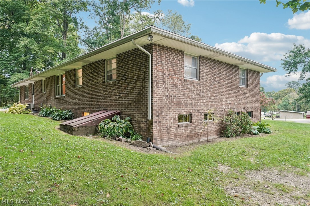 13422 Youngstown Pittsburgh Road Petersburg OH 44454