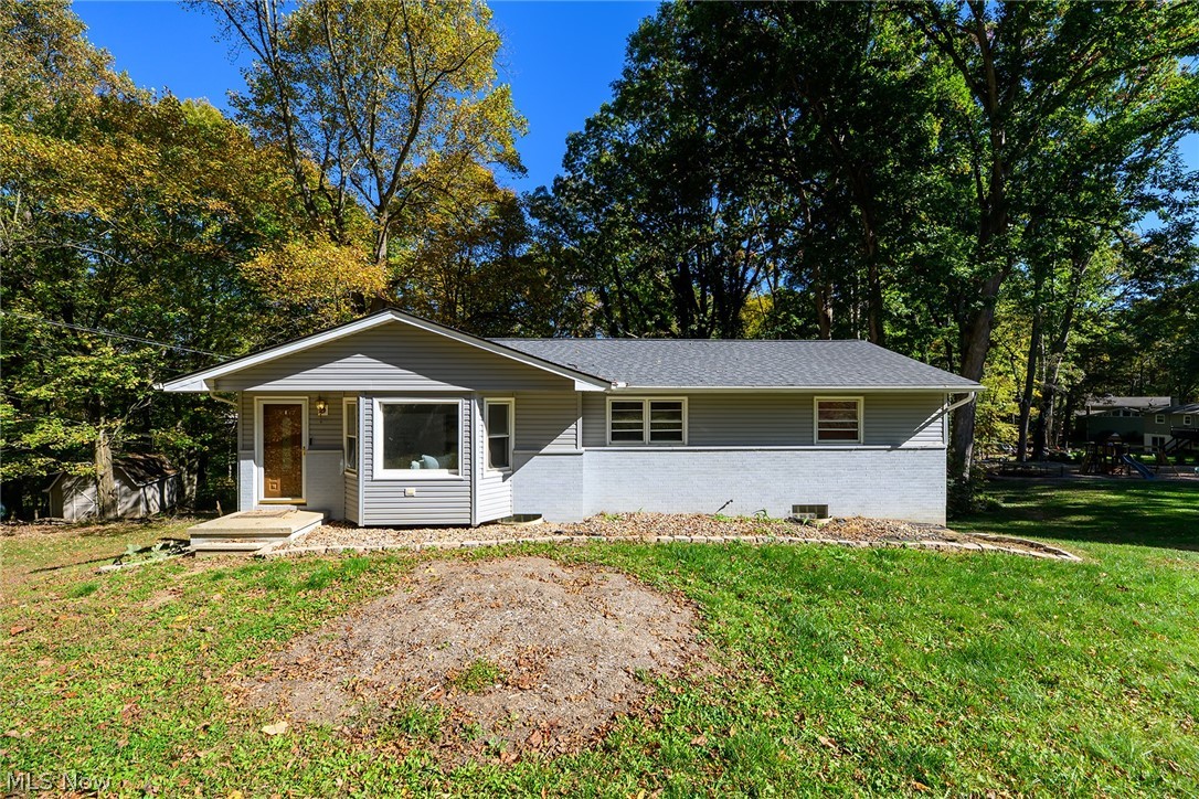 8470 Shadyview Avenue NW Clinton OH 44216
