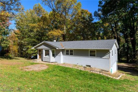 8470 Shadyview Avenue NW Clinton OH 44216