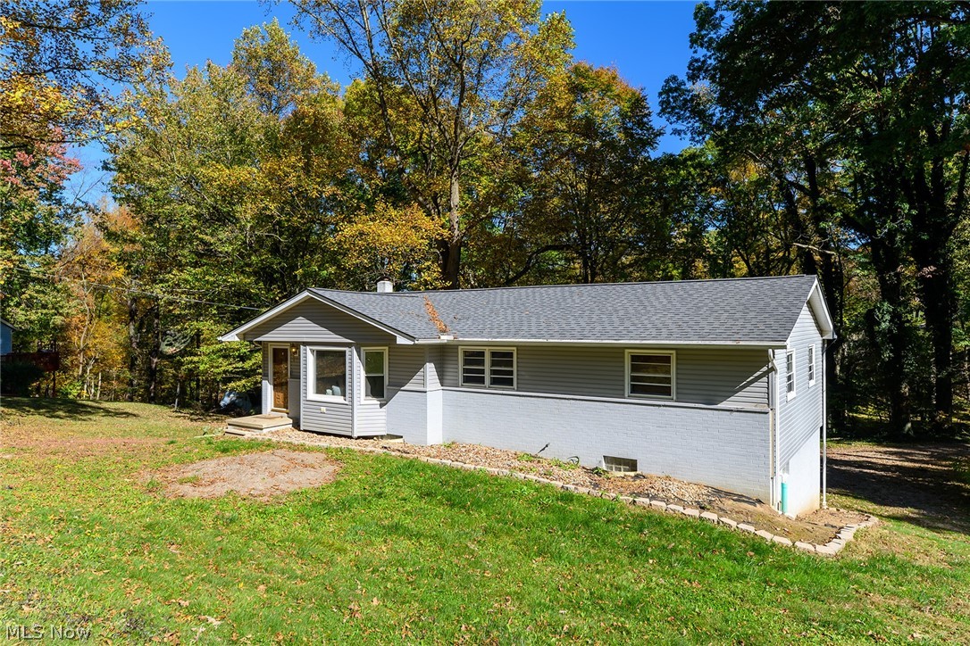 8470 Shadyview Avenue NW Clinton OH 44216