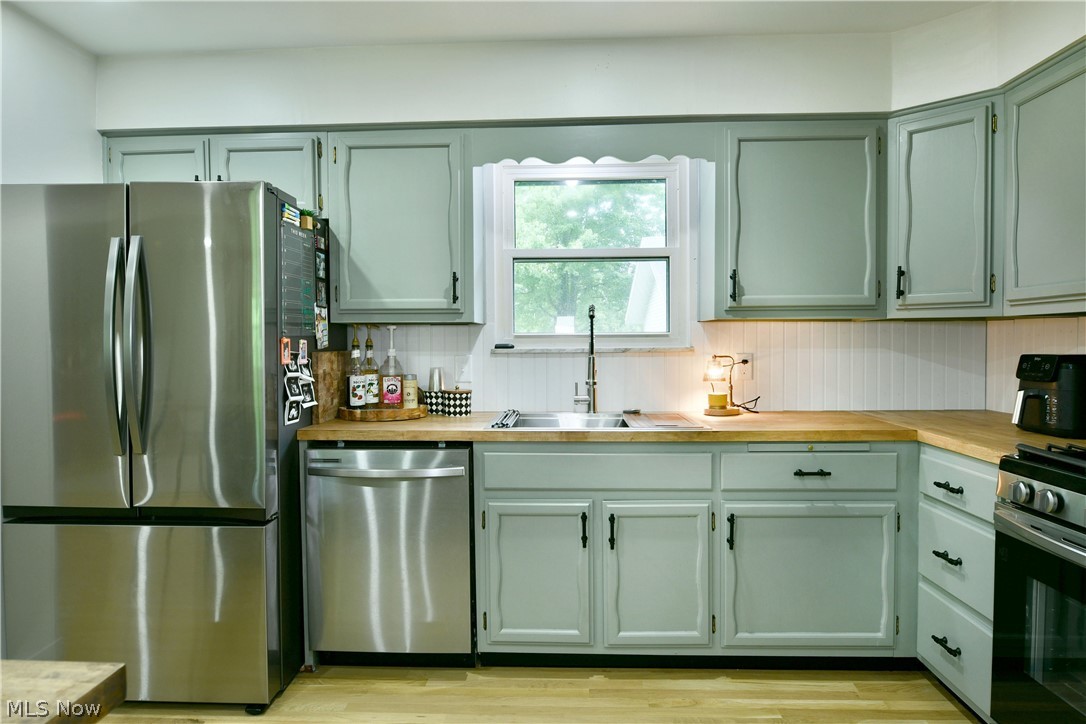 972 Wilson Sharpsville Road Cortland OH 44410