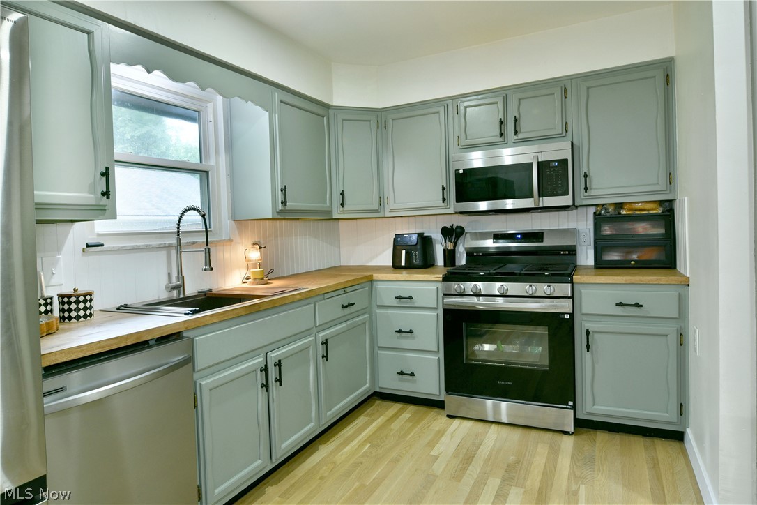 972 Wilson Sharpsville Road Cortland OH 44410