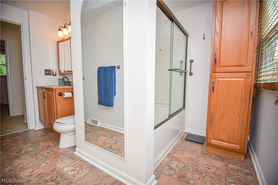 1674 Cloverview Drive Green OH 44685