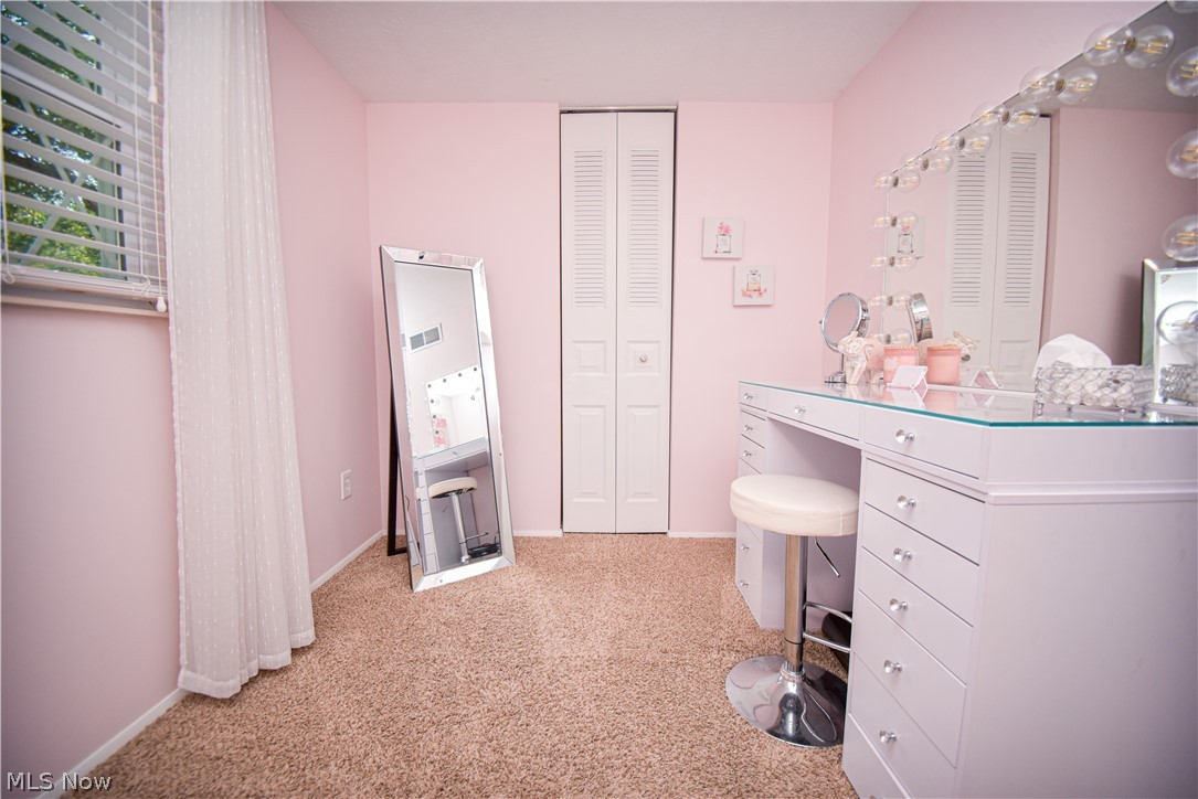 1674 Cloverview Drive Green OH 44685