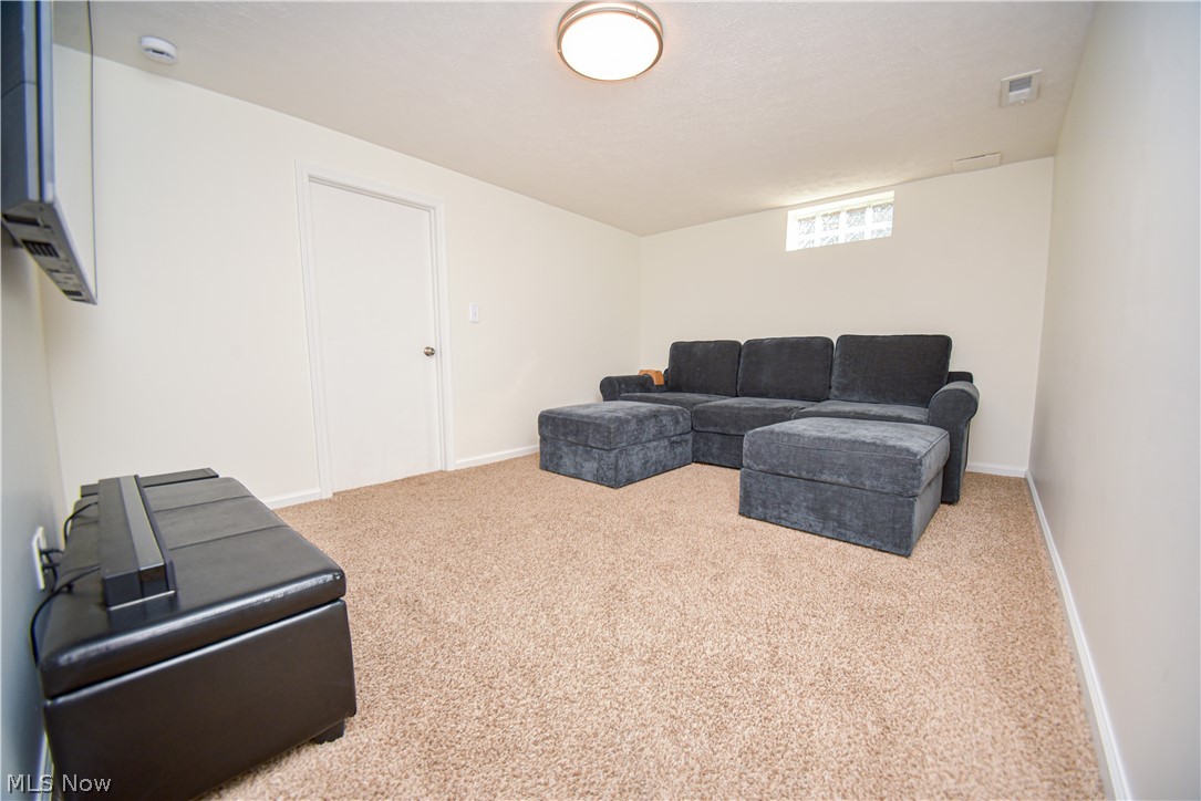 1674 Cloverview Drive Green OH 44685