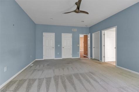 38155 Highgate Bluff Lane Willoughby OH 44094
