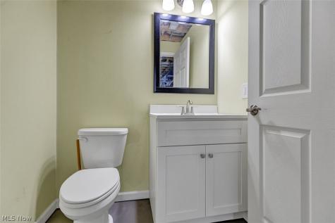 38155 Highgate Bluff Lane Willoughby OH 44094