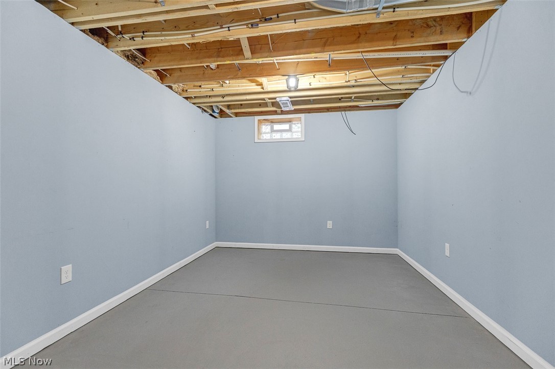38155 Highgate Bluff Lane Willoughby OH 44094