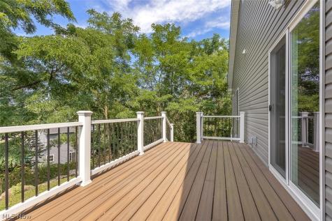 38155 Highgate Bluff Lane Willoughby OH 44094