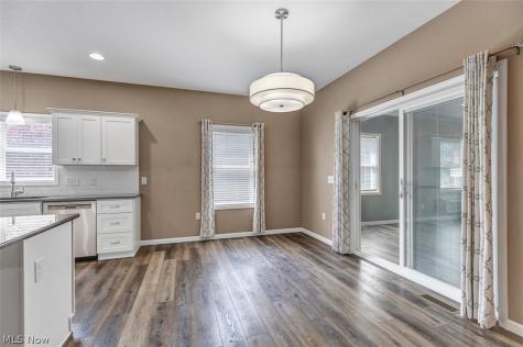 38155 Highgate Bluff Lane Willoughby OH 44094