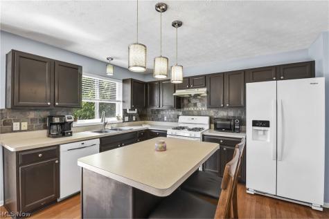 9355 Saybrook Drive North Ridgeville OH 44039