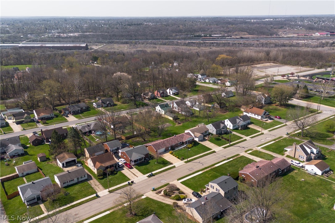 321 Porter Avenue Campbell OH 44405