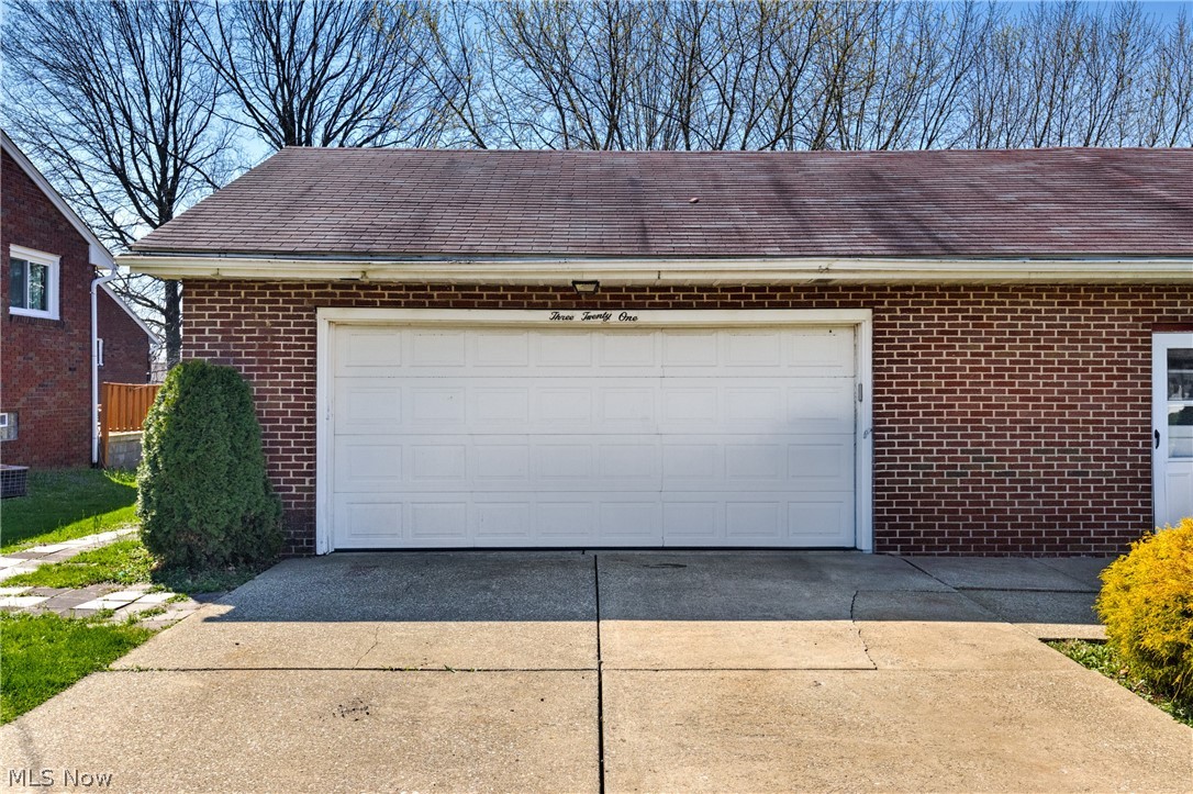 321 Porter Avenue Campbell OH 44405