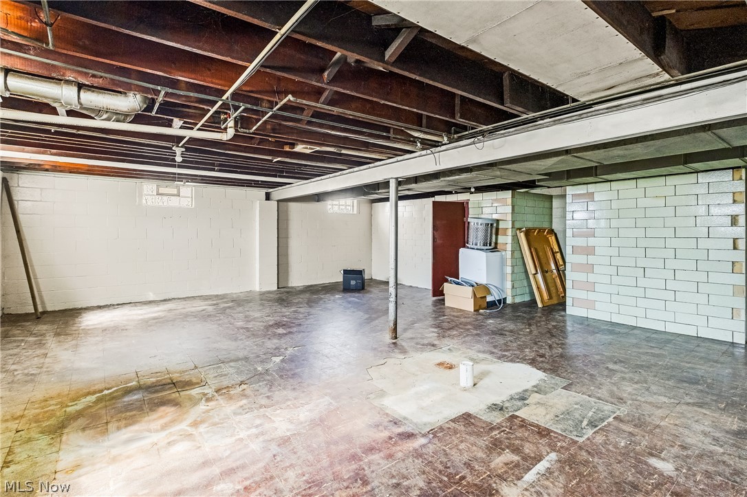 321 Porter Avenue Campbell OH 44405