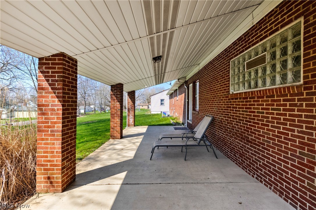 321 Porter Avenue Campbell OH 44405