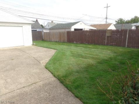 5814 Forest Avenue Parma OH 44129
